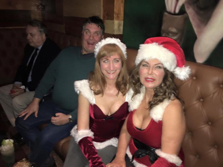manchester social events santa pub crawl 2015